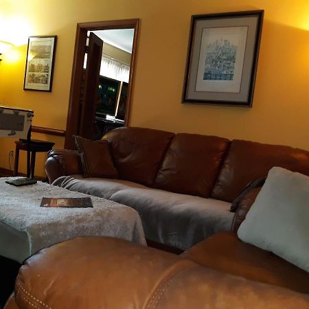 Quiet, Clean House W/ Steel Balls Bed & Breakfast Richmond Ngoại thất bức ảnh