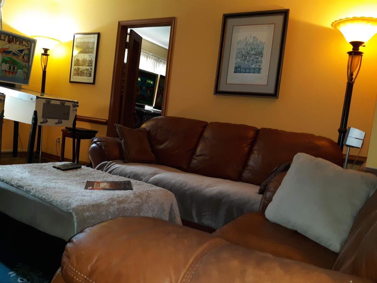 Quiet, Clean House W/ Steel Balls Bed & Breakfast Richmond Ngoại thất bức ảnh