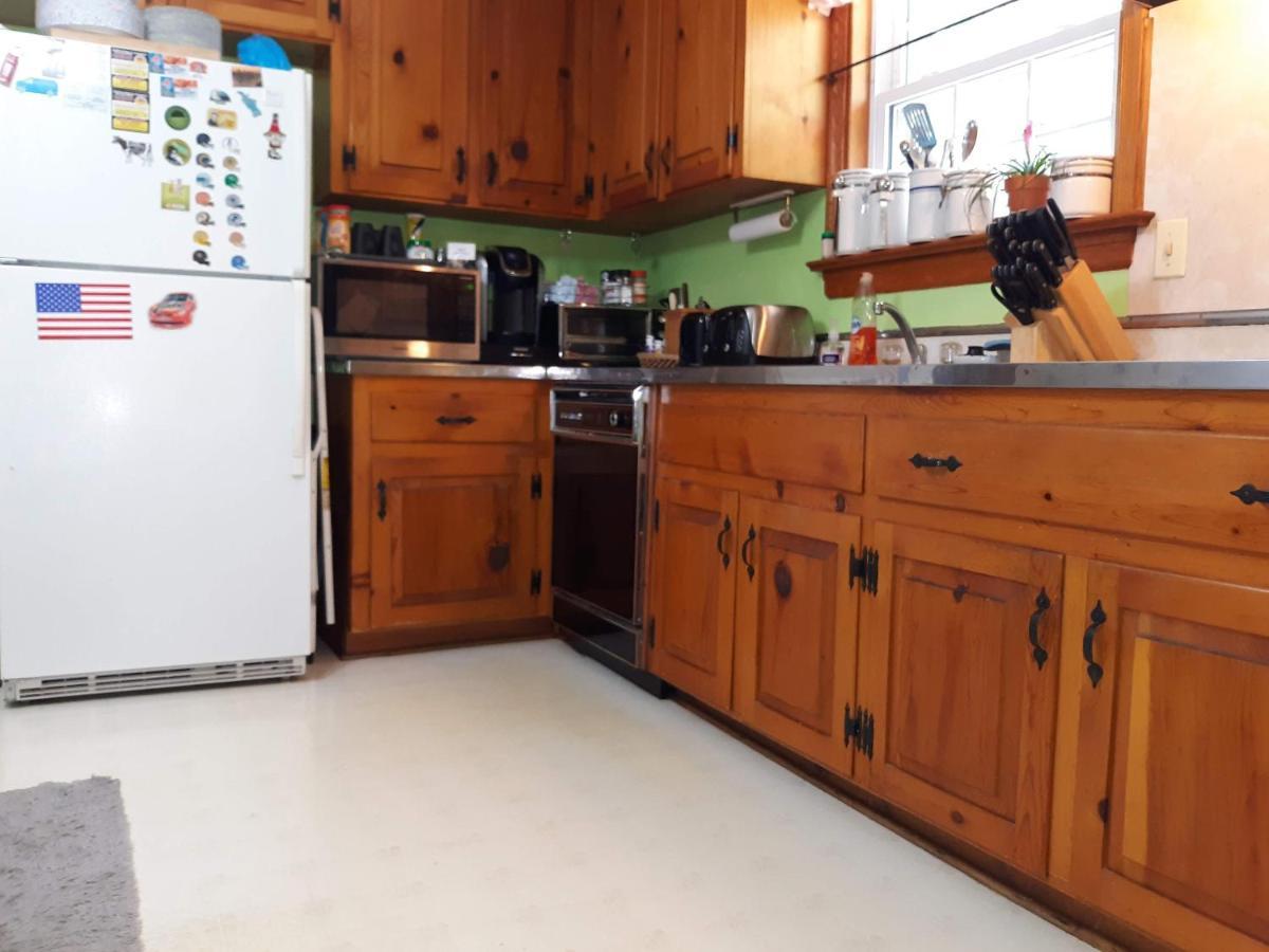 Quiet, Clean House W/ Steel Balls Bed & Breakfast Richmond Ngoại thất bức ảnh