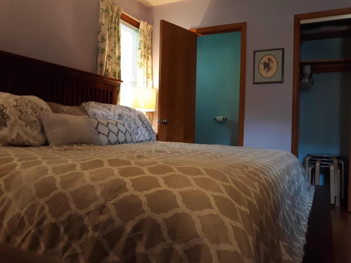 Quiet, Clean House W/ Steel Balls Bed & Breakfast Richmond Ngoại thất bức ảnh